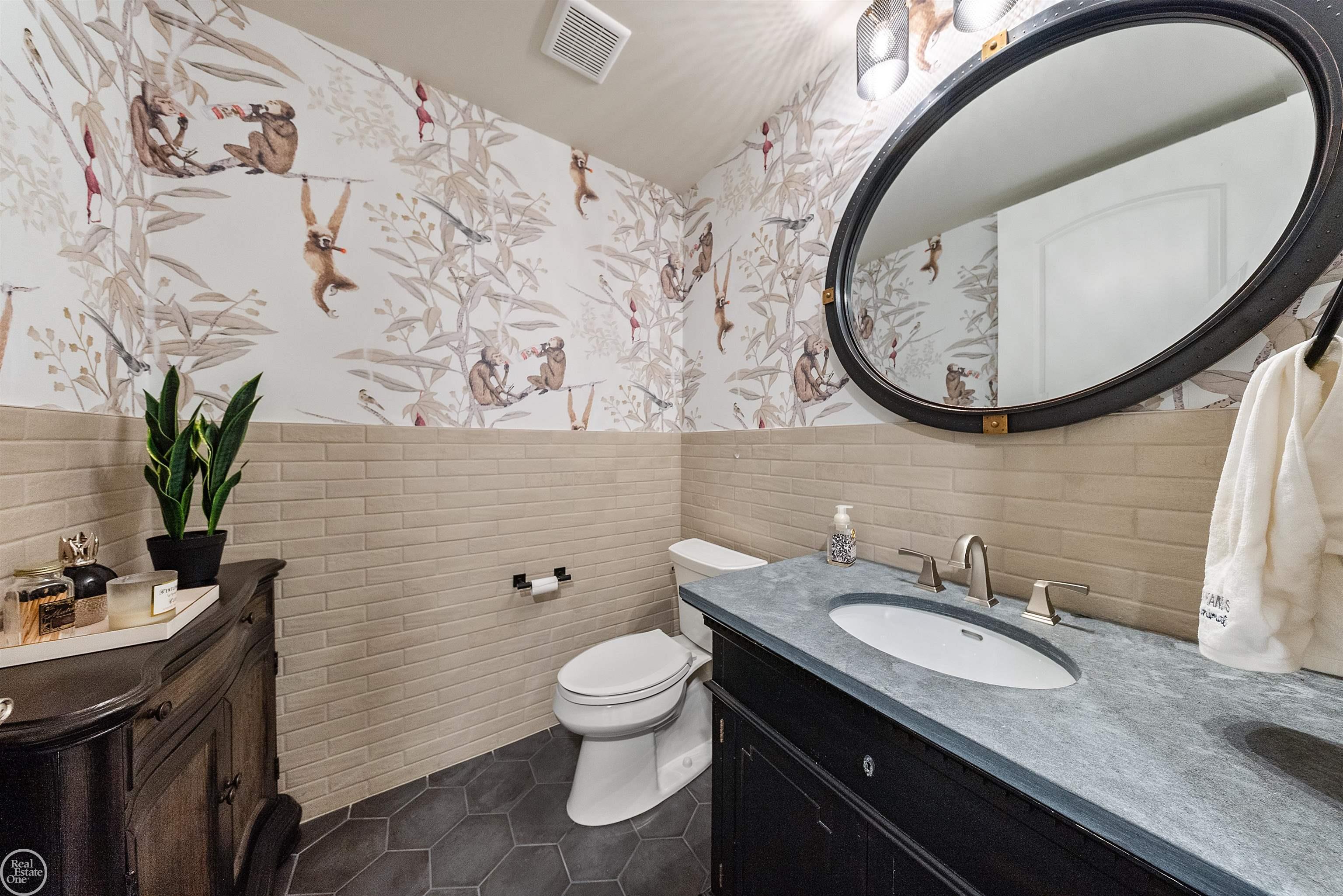 5201 Orchard Ridge Court Rochester, MI 48306 - Photo 68 of 97 50149845-61ab7473-7e64-4f0d-bfb8-5c9596d29e7d.JPG