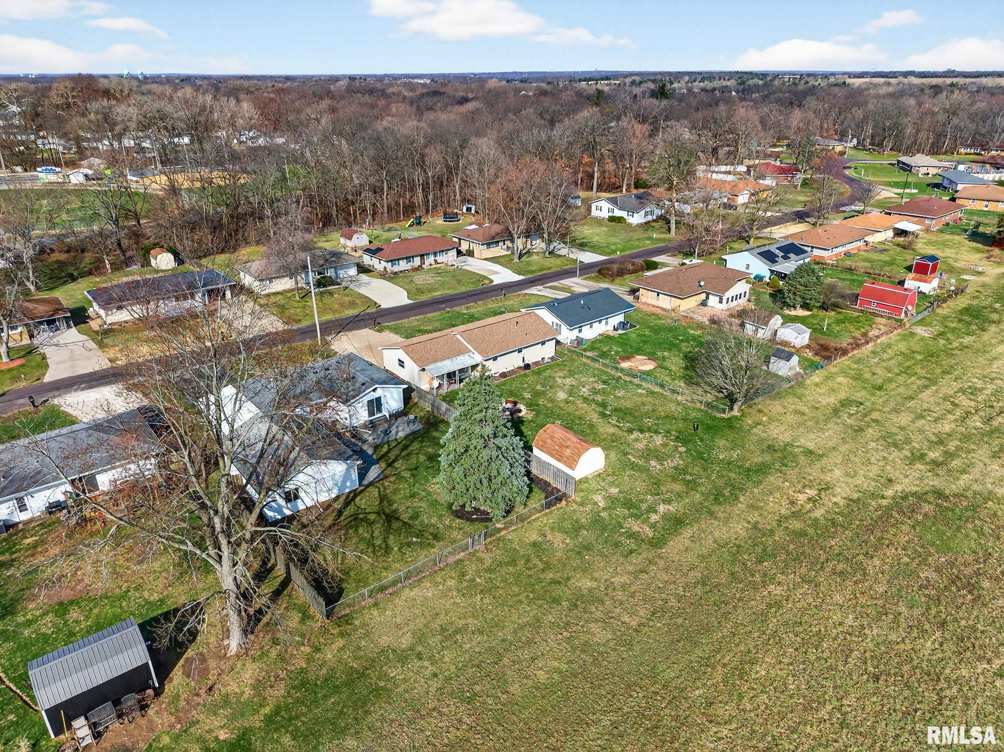 310 Sherwood Park Road Washington, IL 61571 - Photo 33 of 41