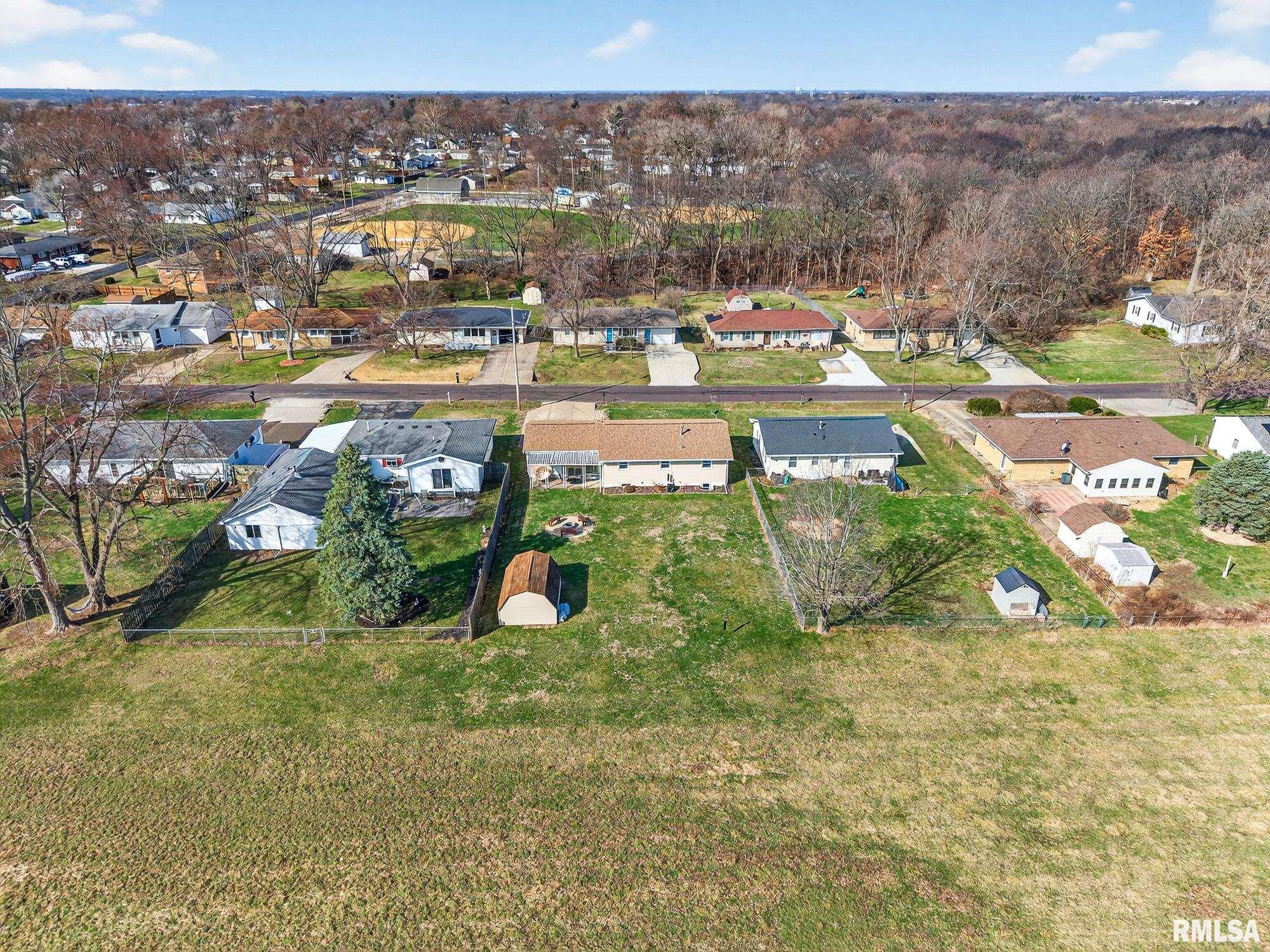 310 Sherwood Park Road Washington, IL 61571 - Photo 34 of 41