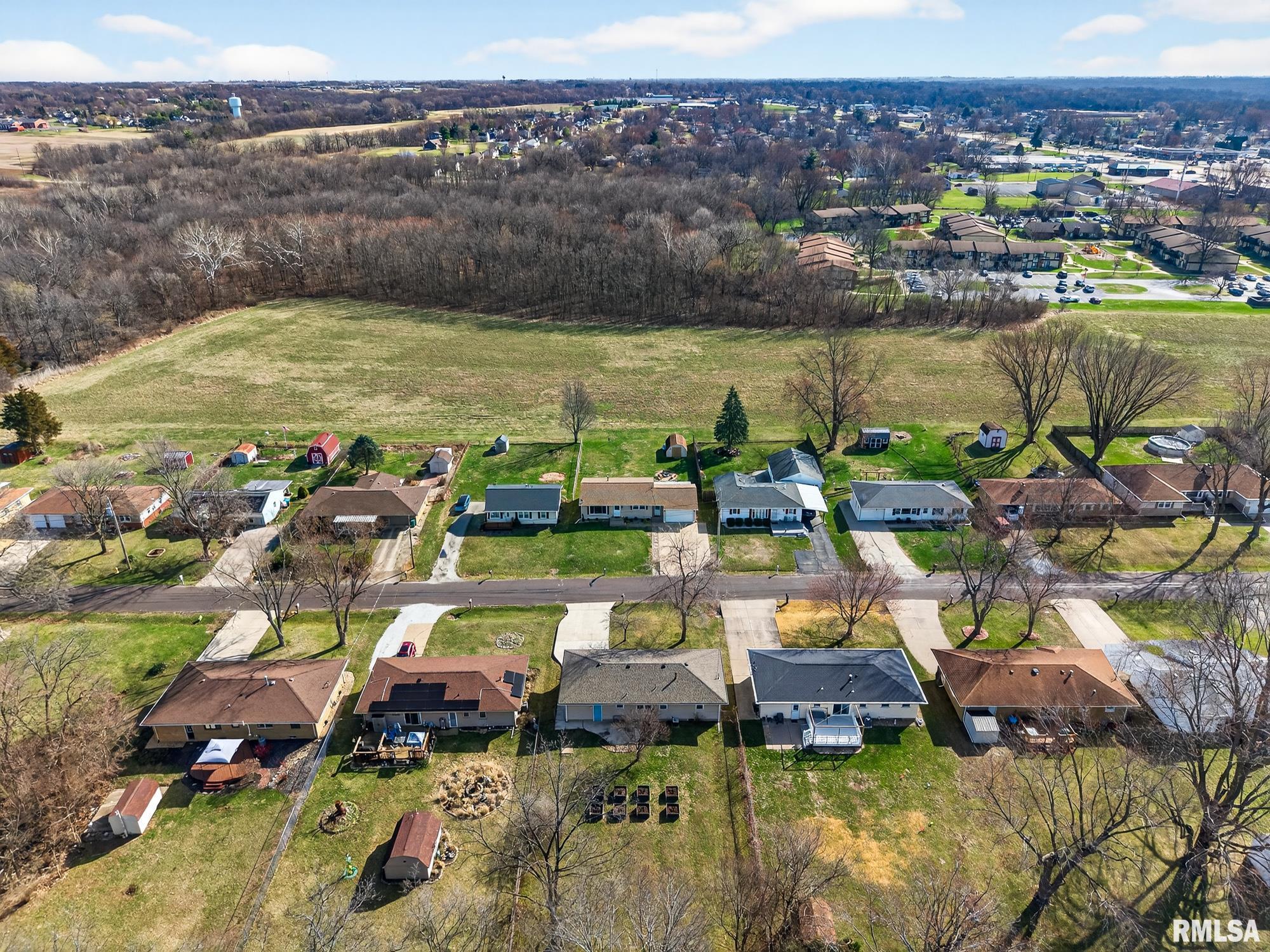 310 Sherwood Park Road Washington, IL 61571 - Photo 38 of 41