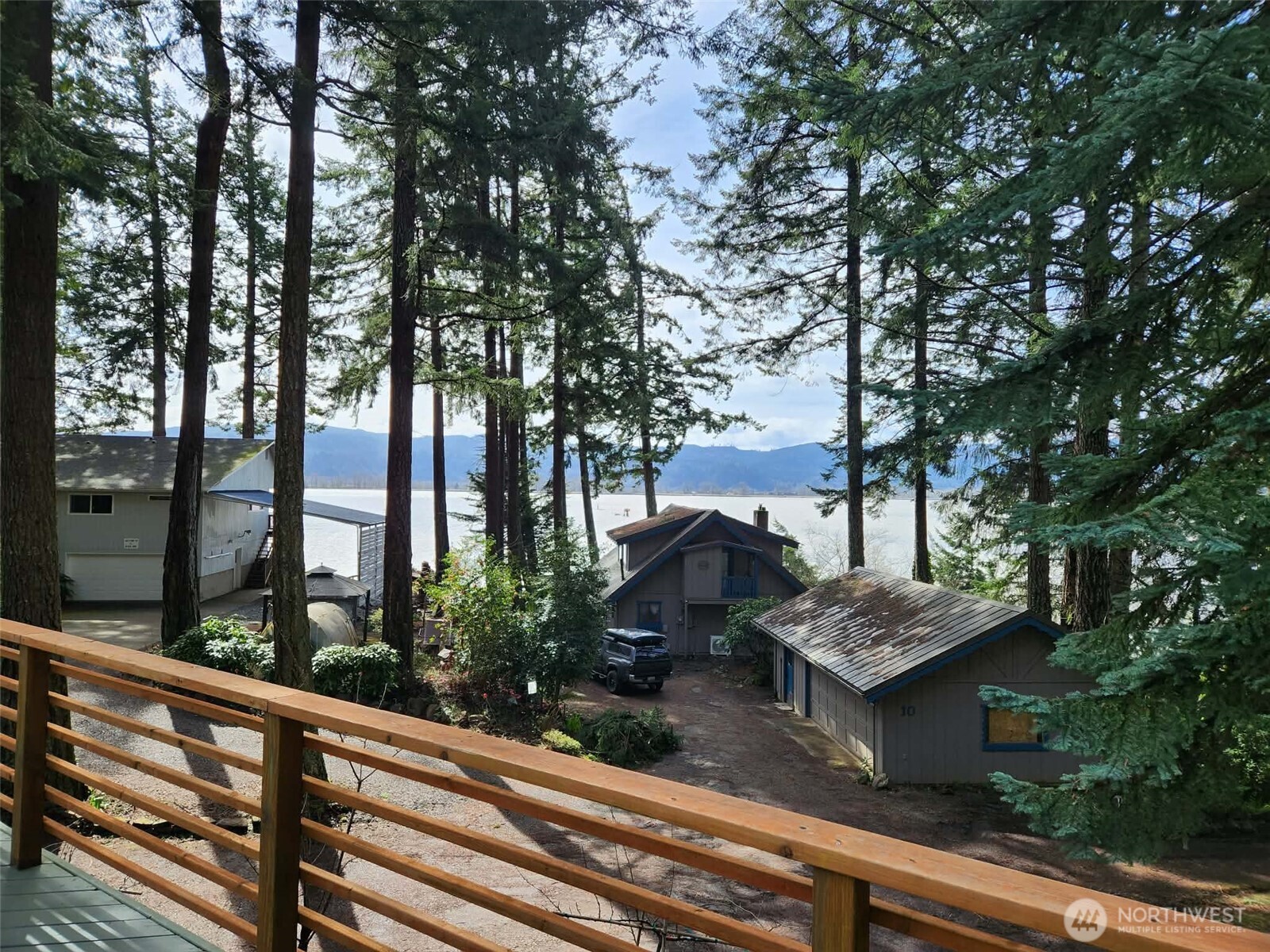 5 West Cape Horn Road Cathlamet, WA 98612 - Photo 33 of 39