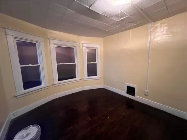 $1,500 | 155 Willow Street, Unit 2, Johnson City, NY 13790