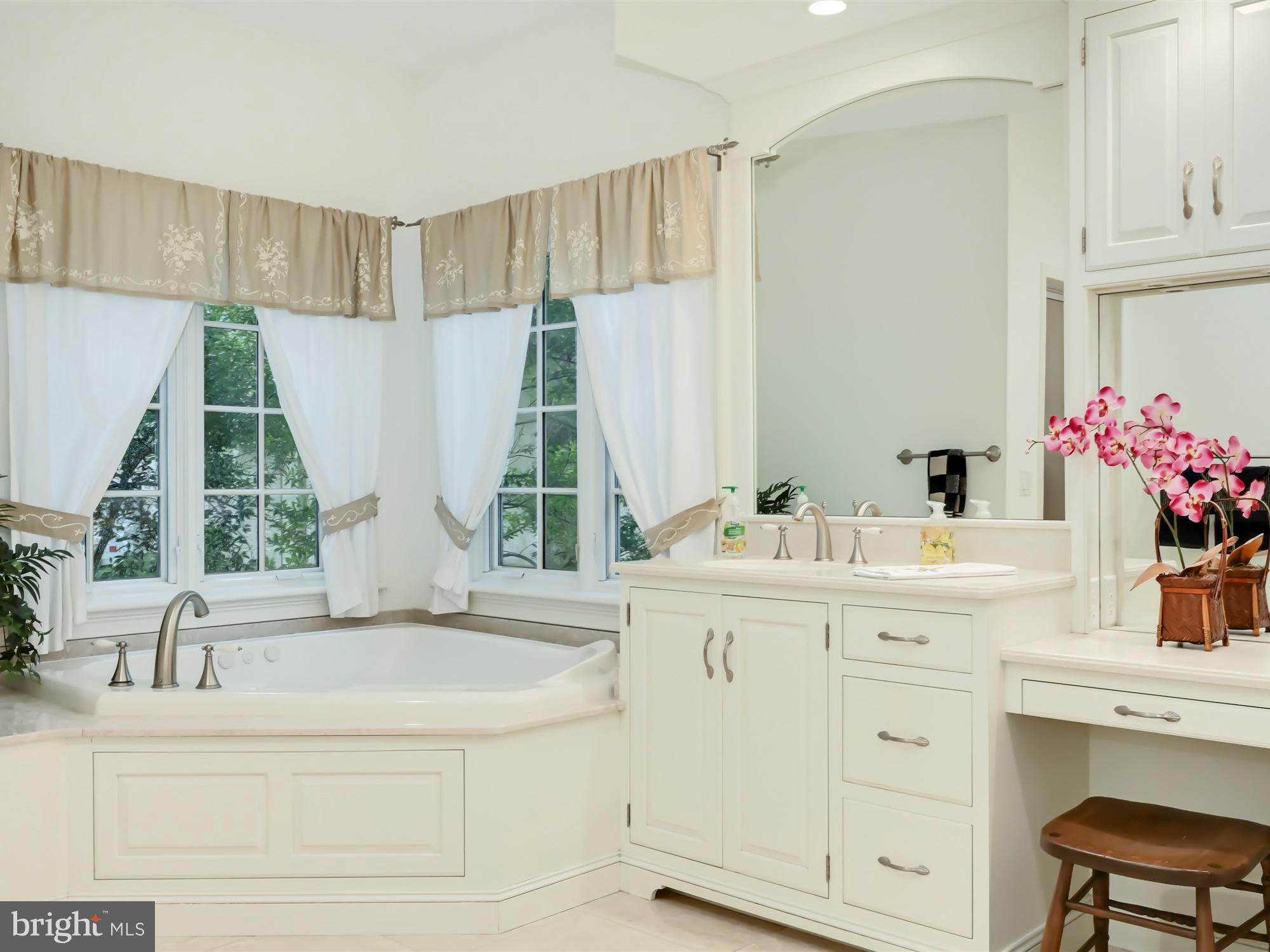 664 Goose Neck Drive Lititz, PA 17543 - Photo 22 of 61 Gallery Image 22
