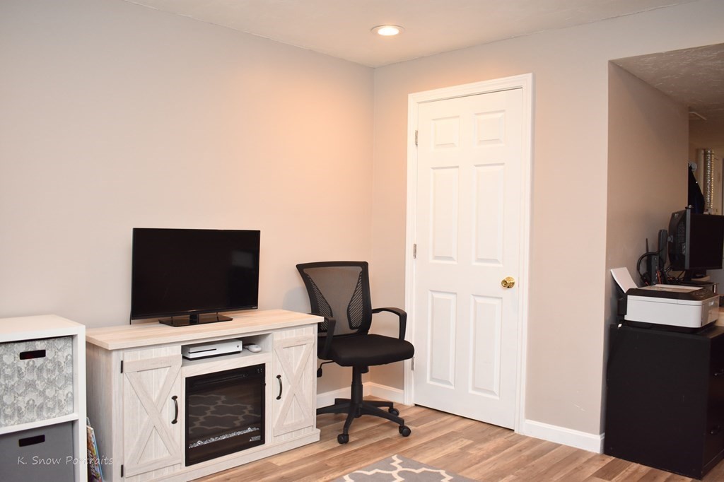 6 Honeysuckle Road Worcester, MA 01607 - Photo 22 of 26