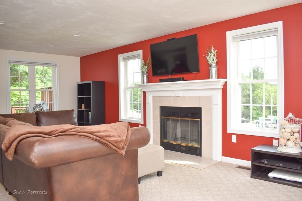 6 Honeysuckle Road Worcester, MA 01607 - Photo 6 of 26