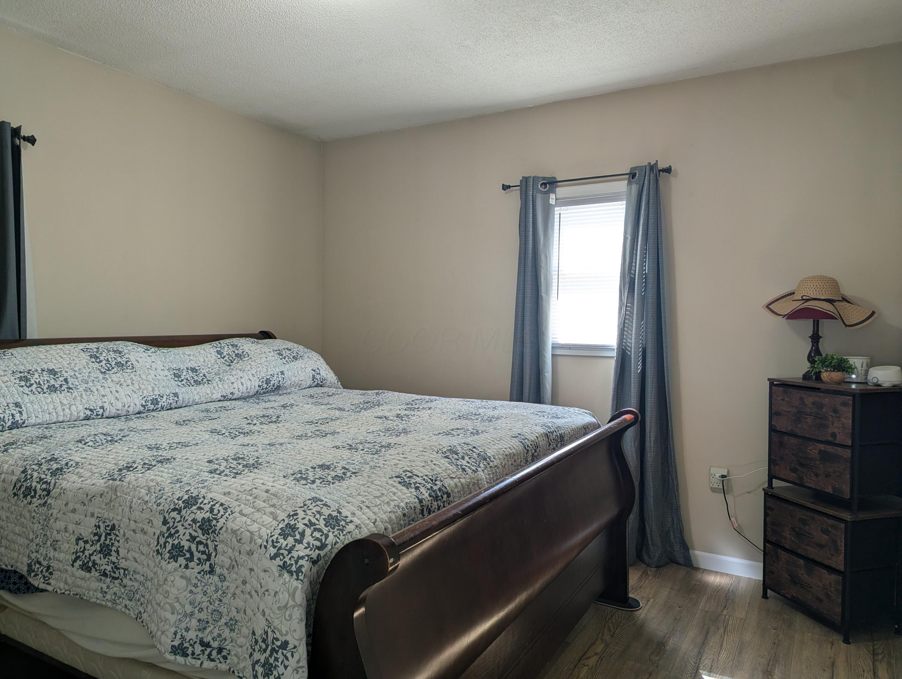 1042 Willow Road Springfield, OH 45502 - Photo 10 of 15 PXL_20260407_201425119.MP