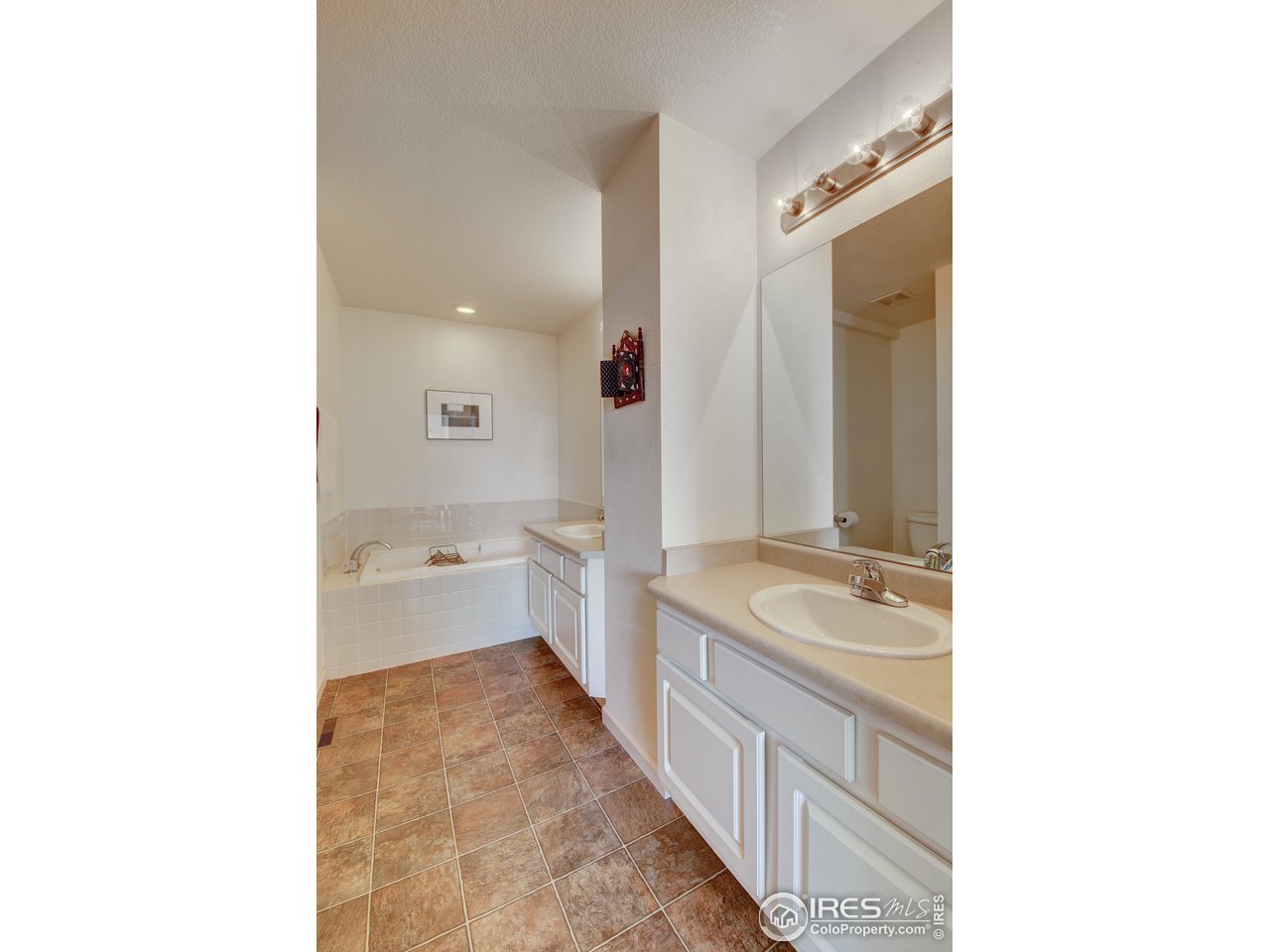 4222 Riley Drive Longmont, CO 80503 - Photo 25 of 40 5 peice master bathroom.