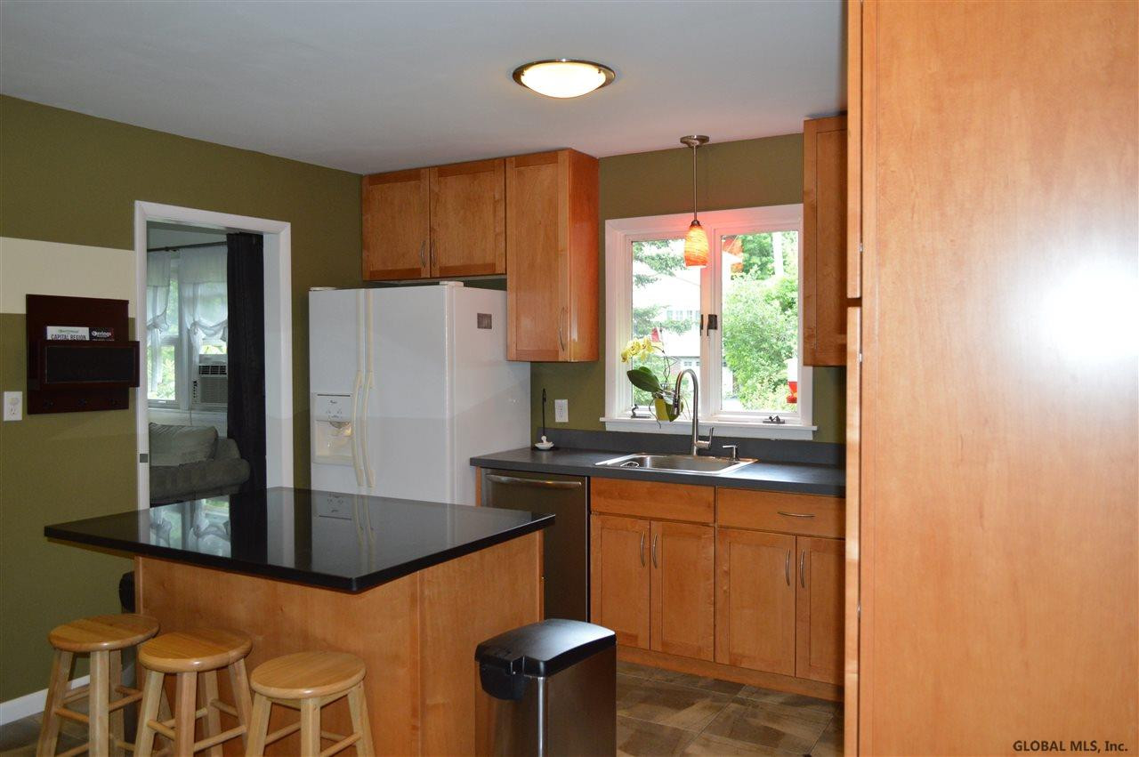 12 Rice Mountain Place Troy, NY 12182 - Photo 4 of 23 Photo 4