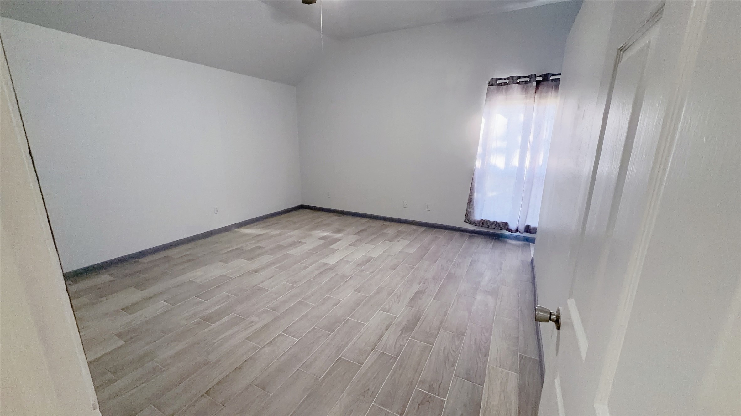 11643 Herald Square Drive Houston, TX 77099 - Photo 9 of 17 Master-Room