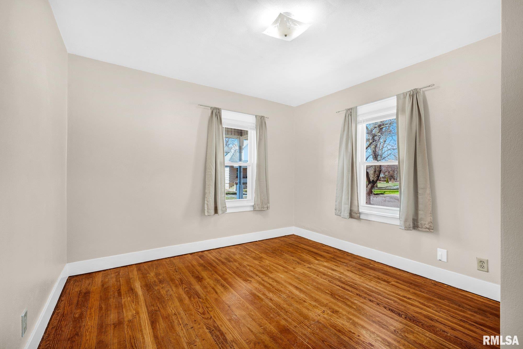 806 South 3rd Street Pekin, IL 61554 - Photo 11 of 27