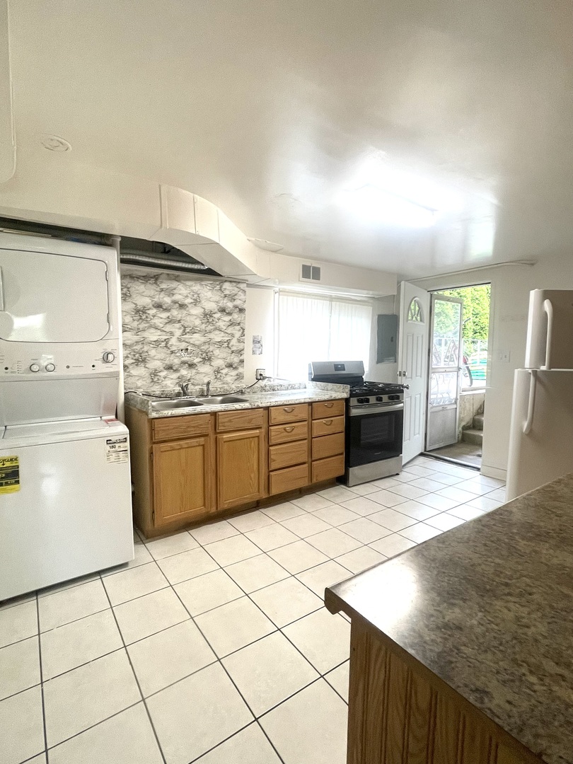 358 Walnut Avenue, Unit A Wheeling, IL 60090 - Photo 4 of 10