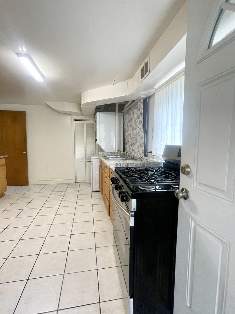 358 Walnut Avenue, Unit A Wheeling, IL 60090 - Photo 6 of 10