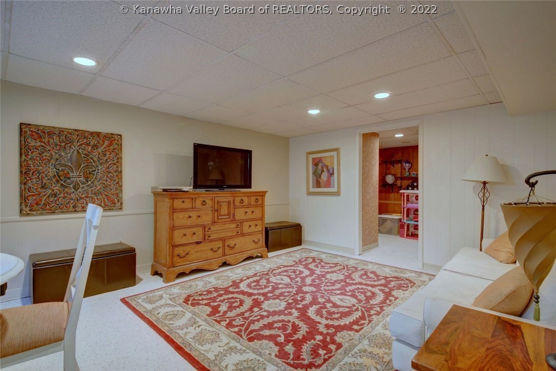 1402 Sweetbrier Road Charleston, WV 25314 - Photo 22 of 30 Gallery Image 22