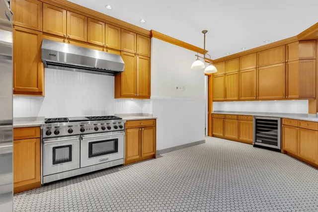 $42,000 | 135 Central Park West, Unit 5NC | Upper West Side