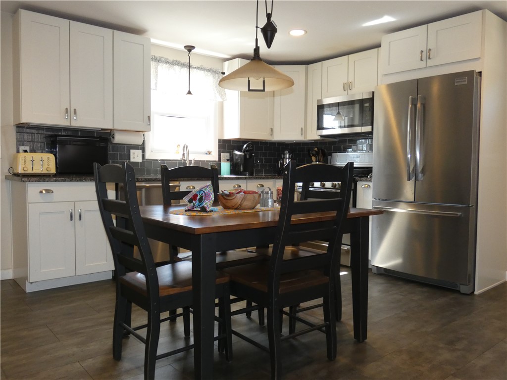 6 Dodd Street Coventry, RI 02816 - Photo 3 of 20 Gallery Image 3