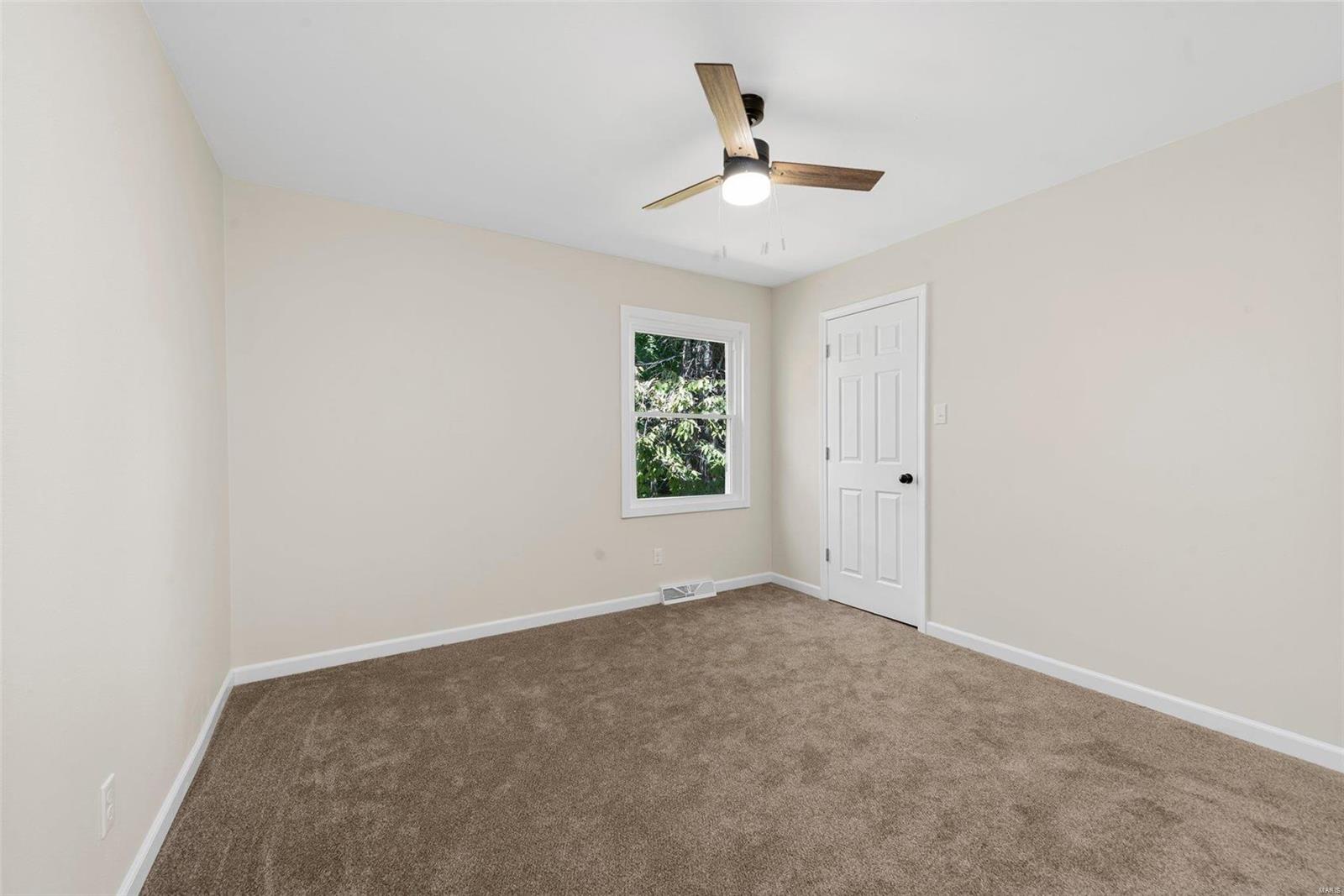 135 Ridgecrest Drive Chesterfield, MO 63017 - Photo 20 of 33 Gallery Image 20