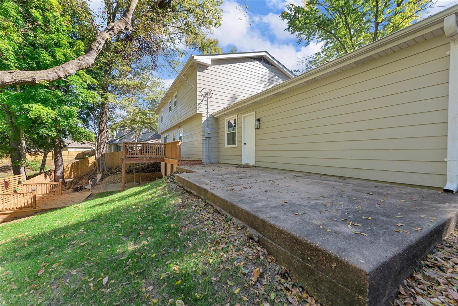 135 Ridgecrest Drive Chesterfield, MO 63017 - Photo 28 of 33 Gallery Image 28