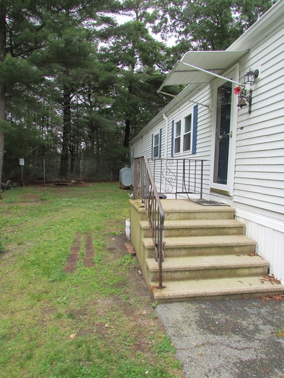 21 Judith Street Wareham, MA 02576 - Photo 4 of 20