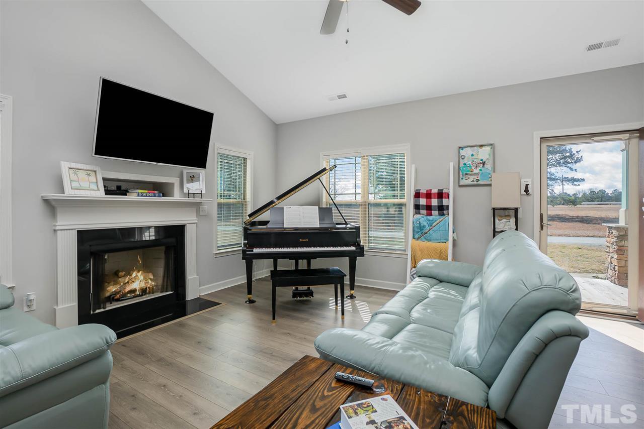 5752 Old Fairground Road Benson, NC 27504 - Photo 5 of 25 Gallery Image 5