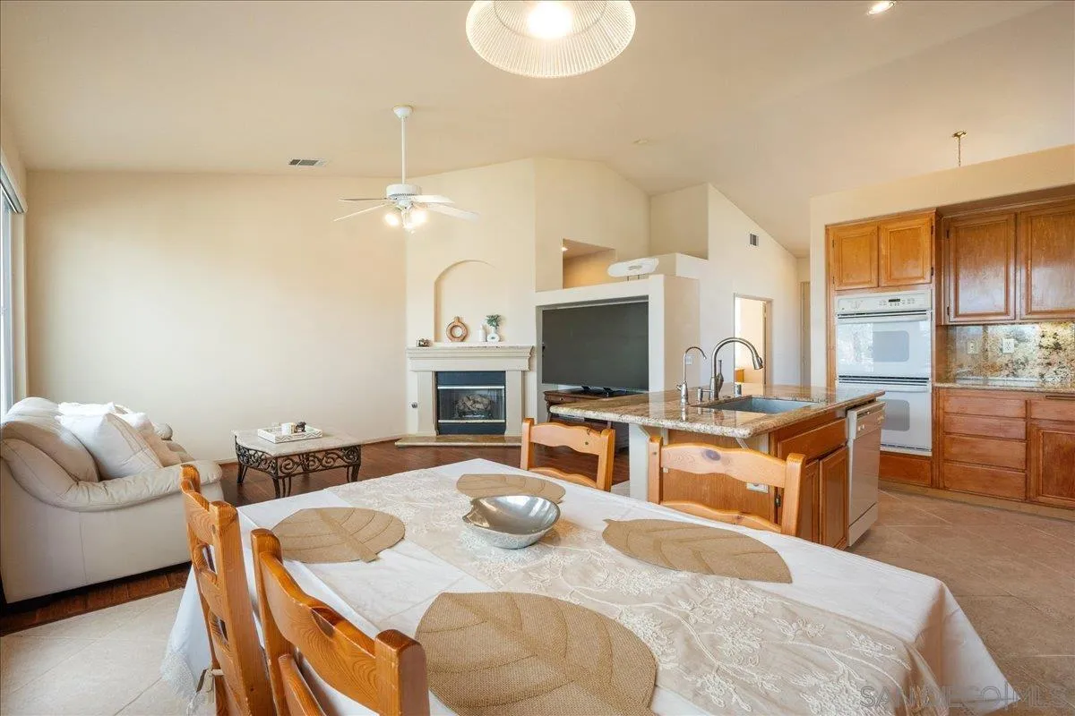 1992 Ridge Way Glen Escondido, CA 92029 - Photo 9 of 27