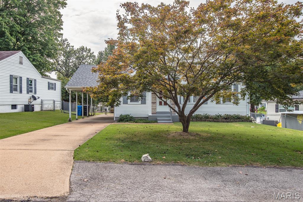 330 Derhake Road Florissant, MO 63031 - Photo 3 of 40 Gallery Image 3