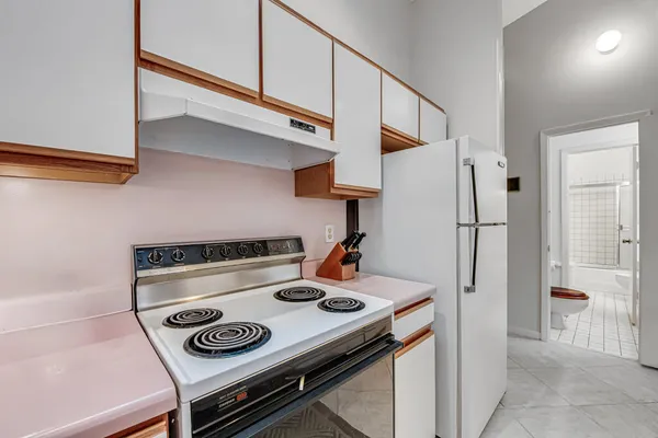 $196,000 | 815 Andrew Redding Road, Unit 202, Lantana, FL 33462