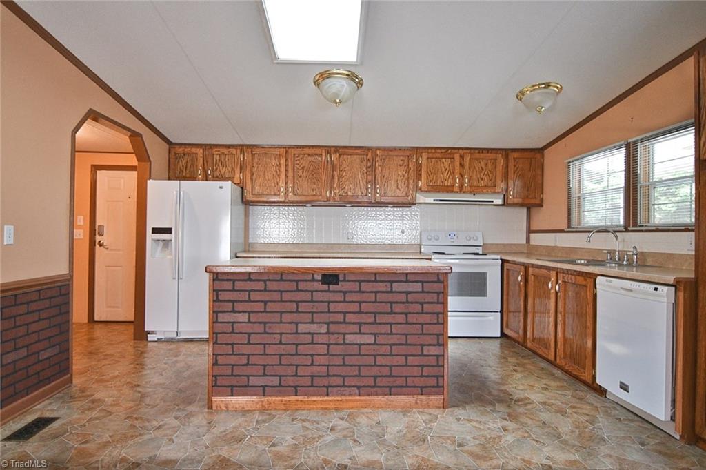 2125 A Beeson Road Oak Ridge, NC 27310 - Photo 7 of 21