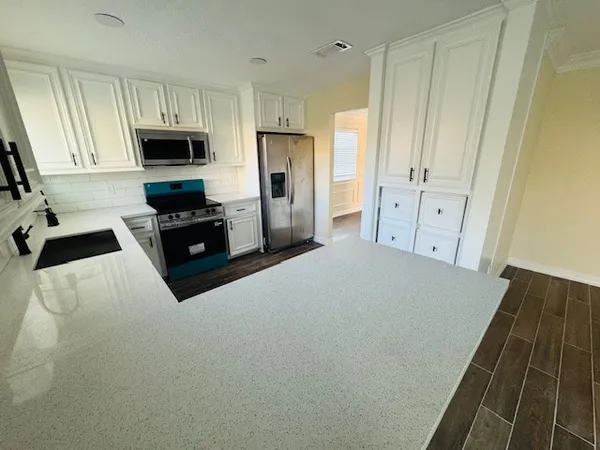 $2,000 | 2007 Bridge Cross Lane, Houston, TX 77067