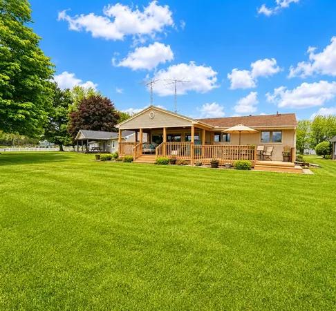 $596,000 | 173 South Grand Pointe Drive, Brooklyn, MI 49230