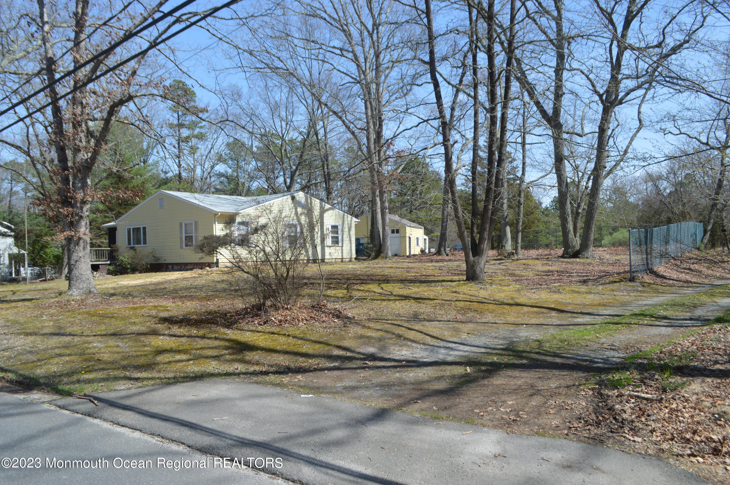 227 Jackson Pines Road Jackson, NJ 08527 - Photo 2 of 15 DSC_2846