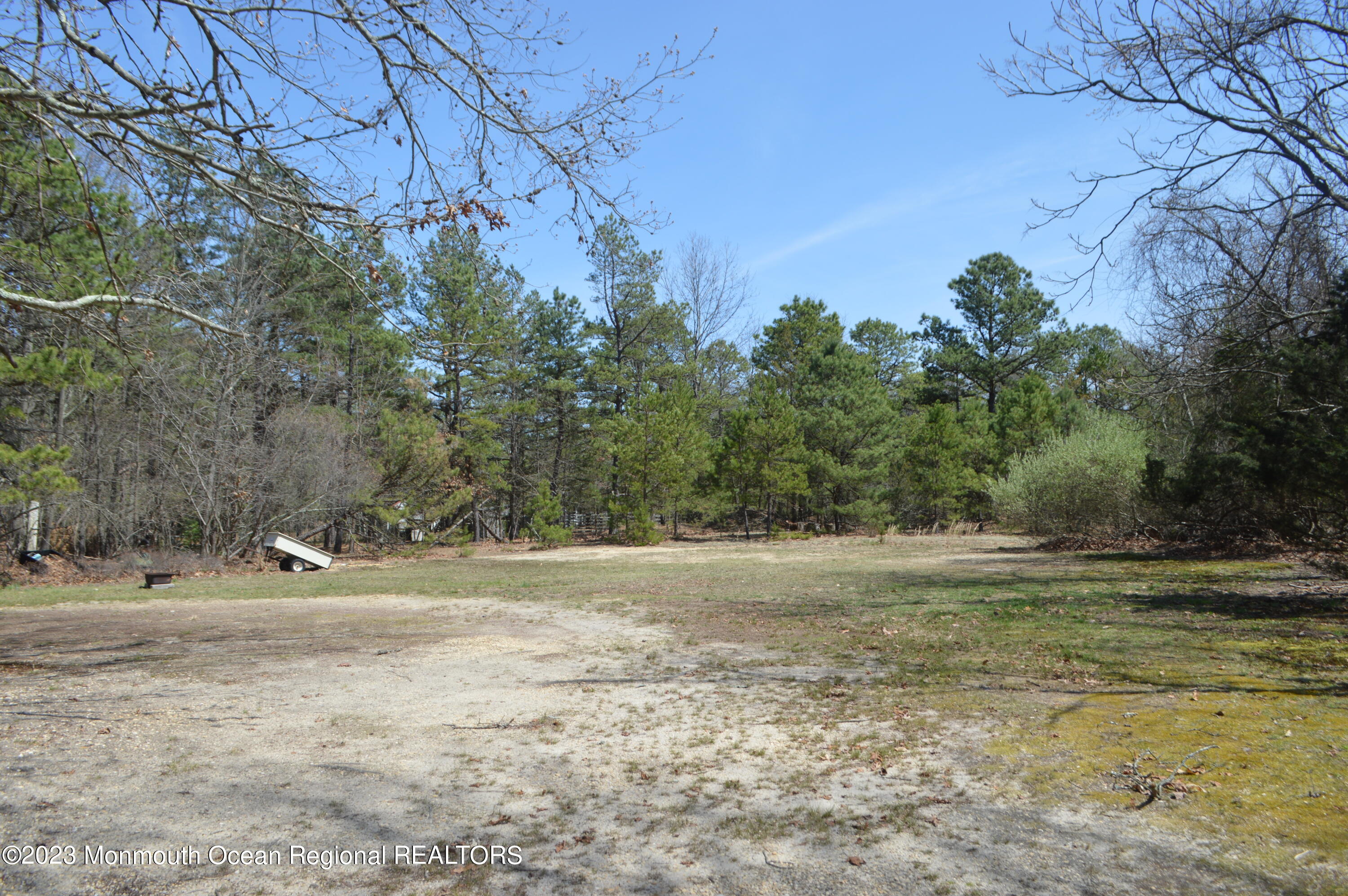 227 Jackson Pines Road Jackson, NJ 08527 - Photo 5 of 15 DSC_2836