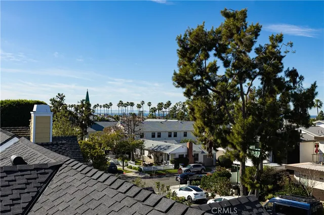 $14,500 | 708 Heliotrope Avenue, Corona del Mar, CA 92625