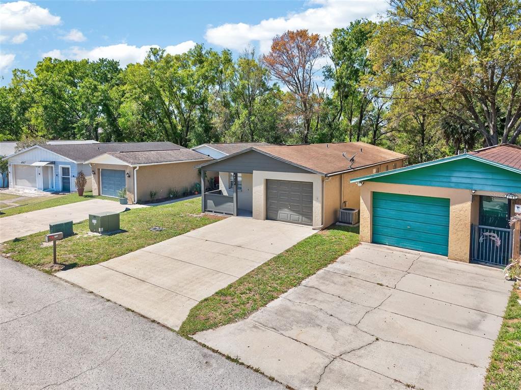 4915 Billy Direct Lane Lutz, FL 33559 - Photo 5 of 73