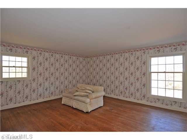 210 Wicklow Road Winston-Salem, NC 27106 - Photo 5 of 13 Master Bedroom.