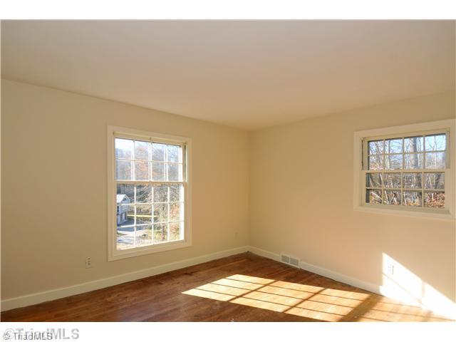 210 Wicklow Road Winston-Salem, NC 27106 - Photo 6 of 13 2nd Bedroom.