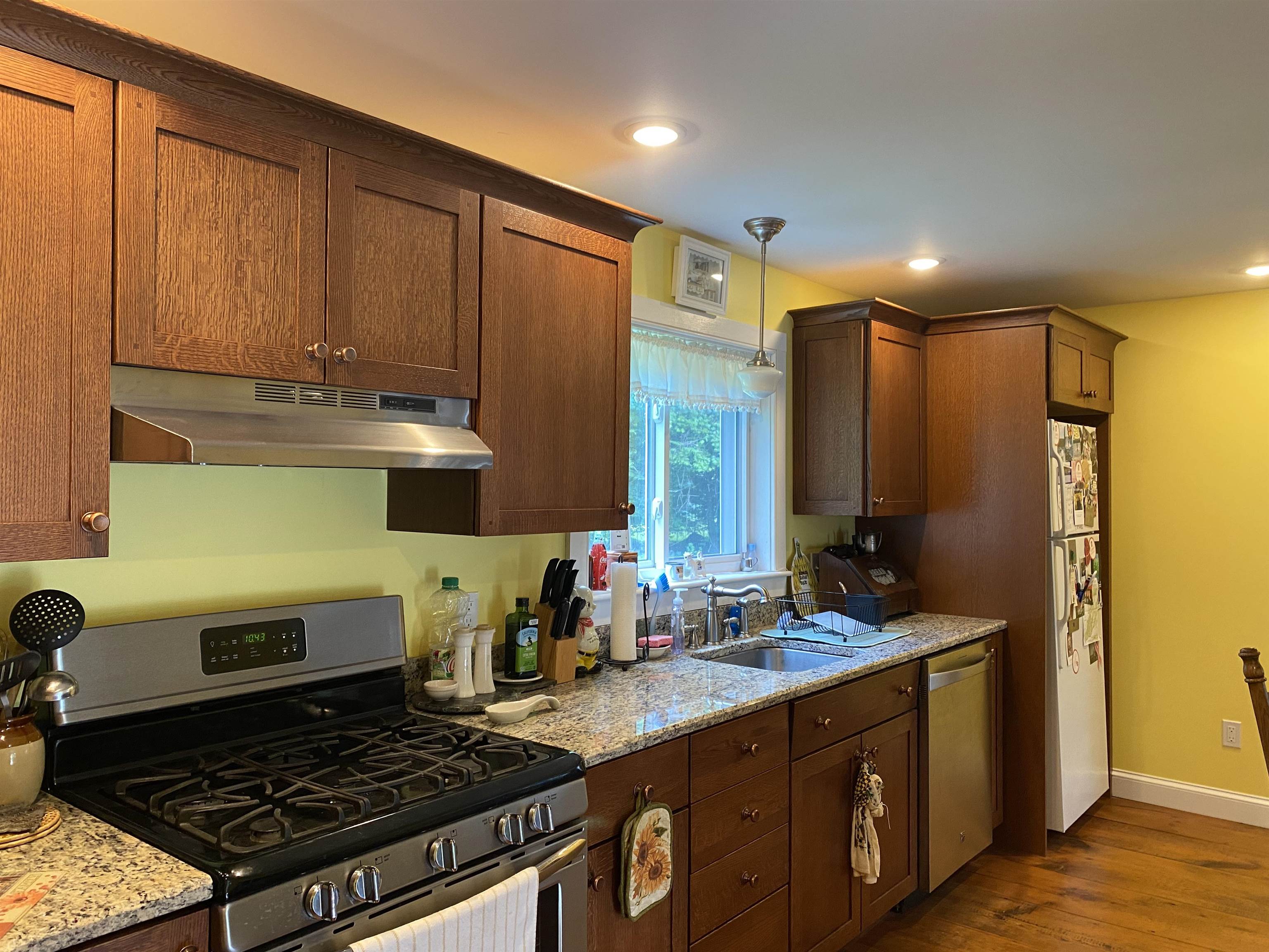 209 Hillside Road Poultney, VT 05764 - Photo 7 of 37