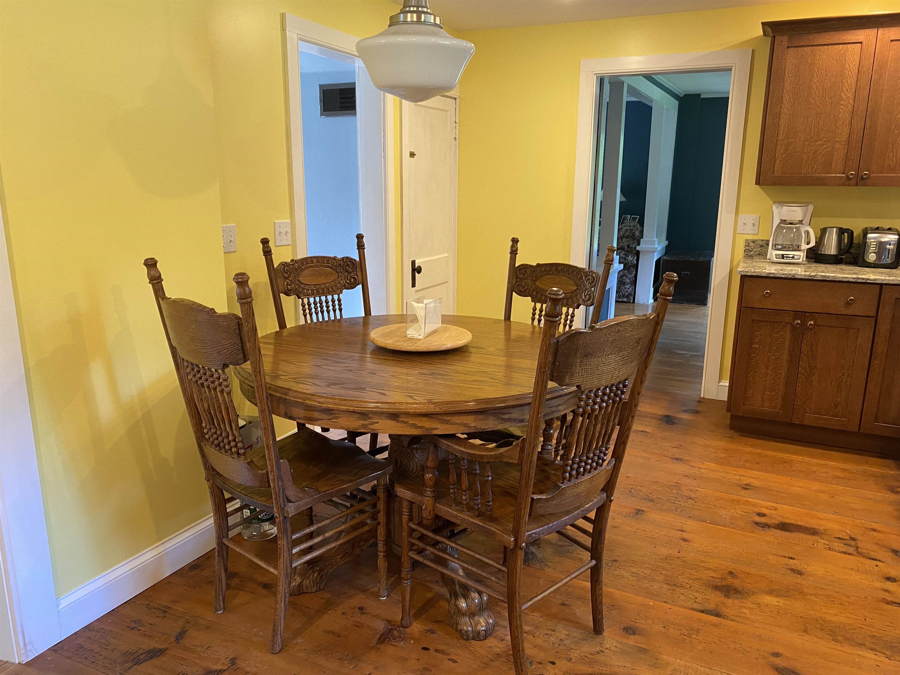 209 Hillside Road Poultney, VT 05764 - Photo 9 of 37