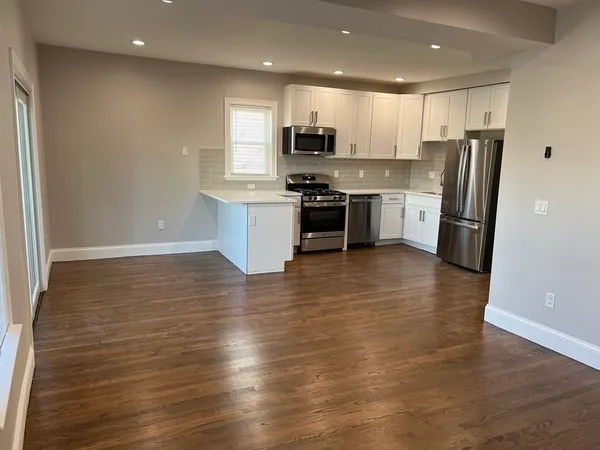 $3,300 | 15 Washburn Street, Unit 2, Boston, MA 02125