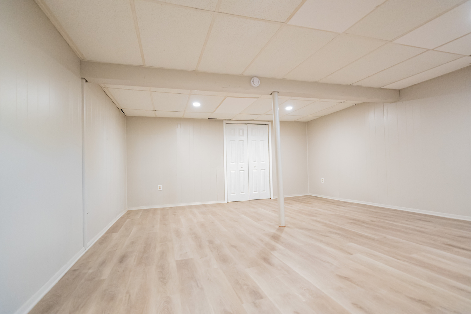 447 Yorkshire Square Bolingbrook, IL 60440 - Photo 18 of 23 a view of an empty room