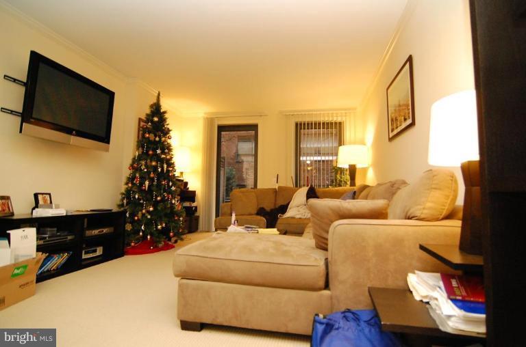 616 E Street Northwest, Unit 246 Washington, DC 20004 - Photo 2 of 5 Living Room