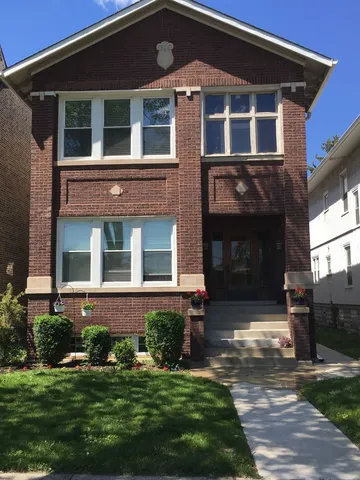 $2,100 | 5106 West Sunnyside Avenue, Unit 1, Chicago, IL 60630