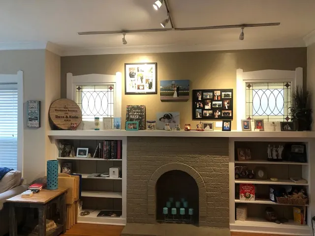 $2,100 | 5106 West Sunnyside Avenue, Unit 1, Chicago, IL 60630