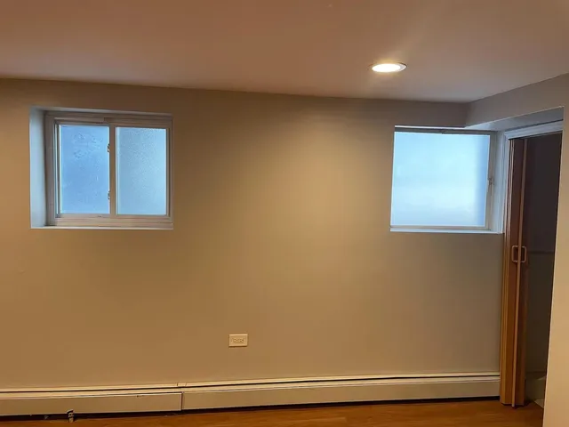 $2,100 | 5106 West Sunnyside Avenue, Unit 1, Chicago, IL 60630