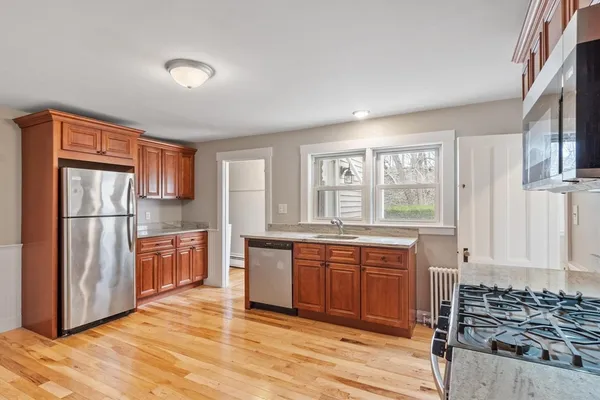 $3,000 | 20 School Street, Unit 2, Weymouth, MA 02189