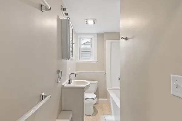 $3,000 | 20 School Street, Unit 2, Weymouth, MA 02189