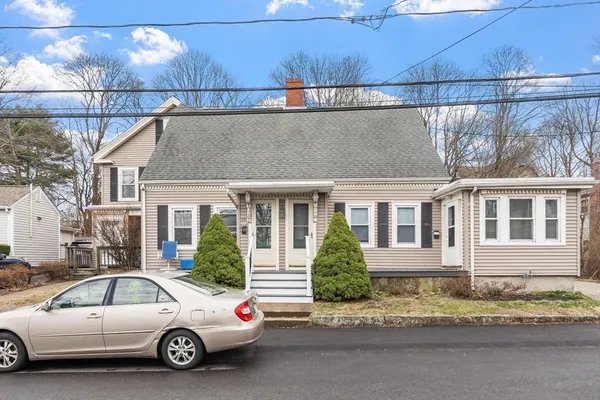 $3,000 | 20 School Street, Unit 2, Weymouth, MA 02189
