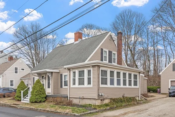 $3,000 | 20 School Street, Unit 2, Weymouth, MA 02189