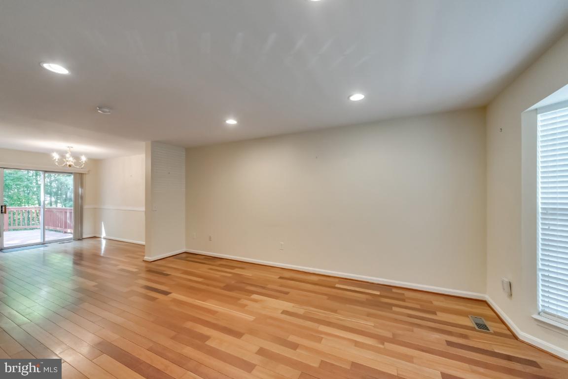 10905 Baskerville Road Reisterstown, MD 21136 - Photo 4 of 35 Hardwood Floors All Throughout