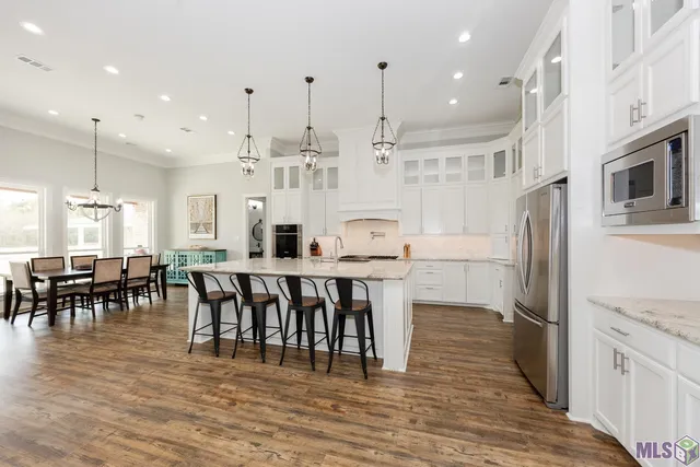 $850,000 | 9527 Burnside Road, Erwinville, LA 70729