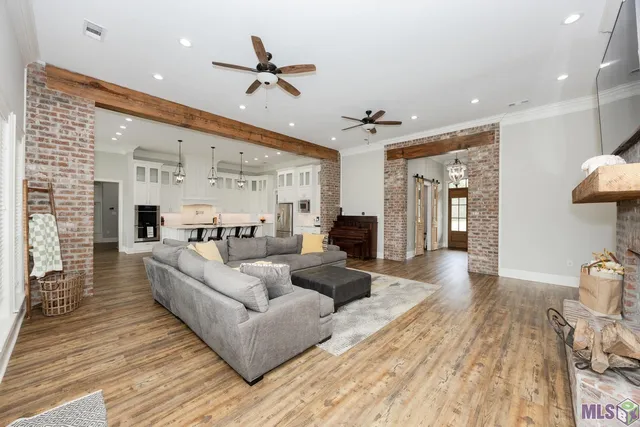 $850,000 | 9527 Burnside Road, Erwinville, LA 70729